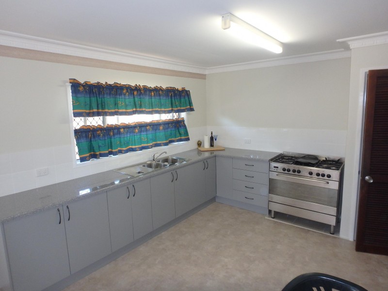14 Fleming St, Norville QLD 4670