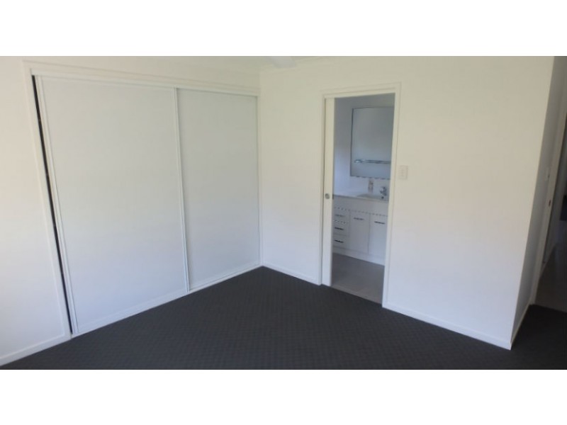 87 Pitt St, Walkervale QLD 4670