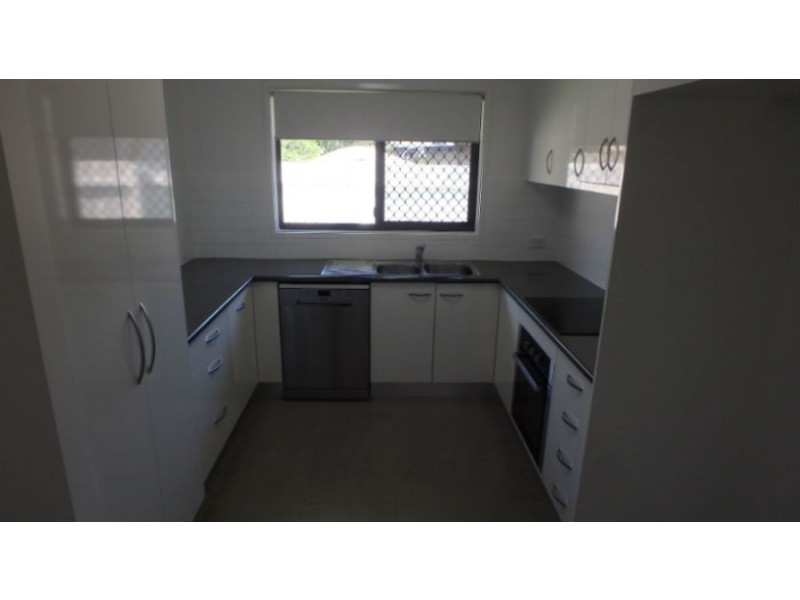 4 Faithful Crescent, Avenell Heights QLD 4670