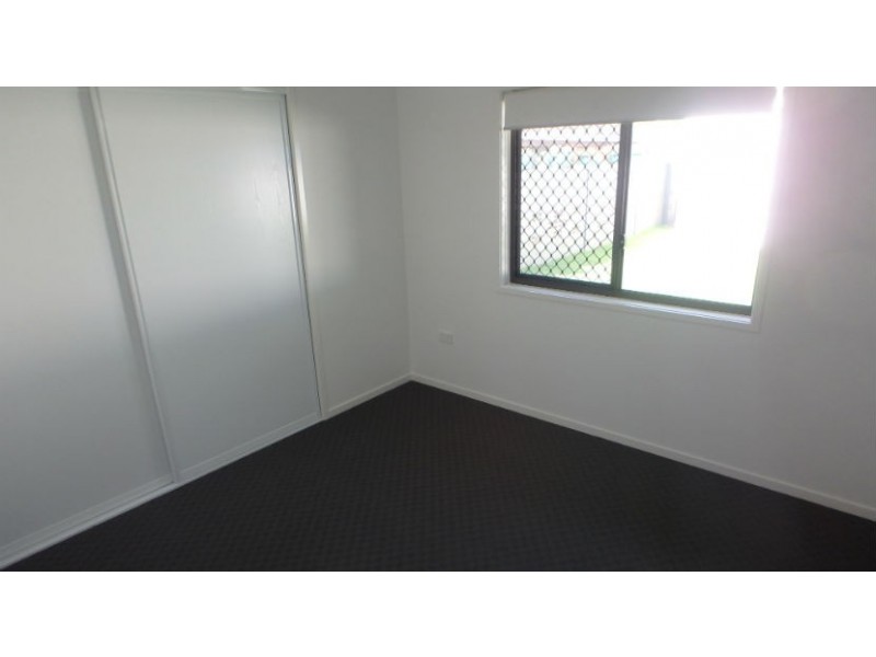 4 Faithful Crescent, Avenell Heights QLD 4670