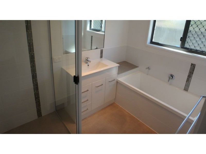 4 Faithful Crescent, Avenell Heights QLD 4670