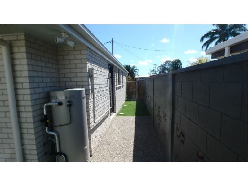 4 Faithful Crescent, Avenell Heights QLD 4670