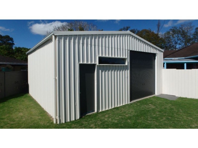 4 Faithful Crescent, Avenell Heights QLD 4670