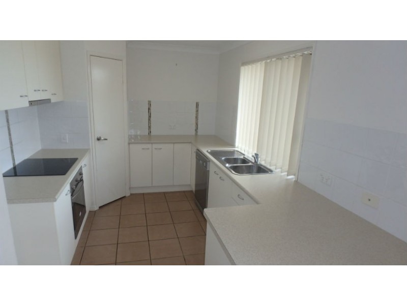 10 Halloran Court, Thabeban QLD 4670