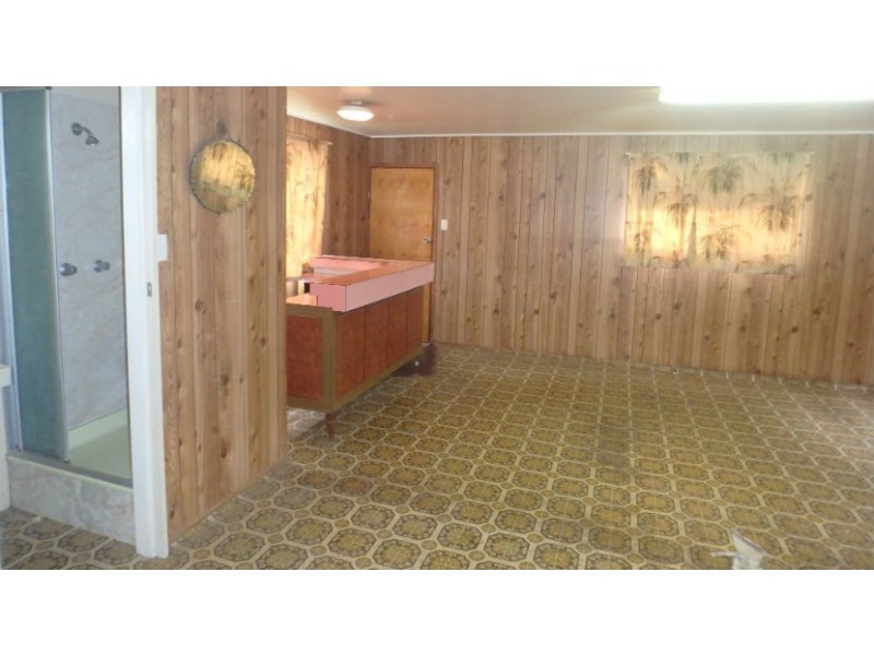 111b Elliott Heads Rd, Kepnock QLD 4670