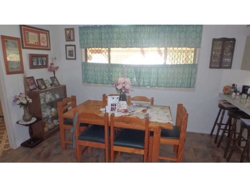 34 Lovejoy St, Avenell Heights QLD 4670