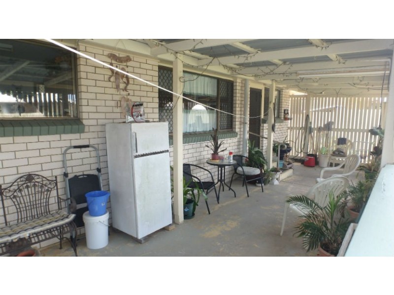 34 Lovejoy St, Avenell Heights QLD 4670