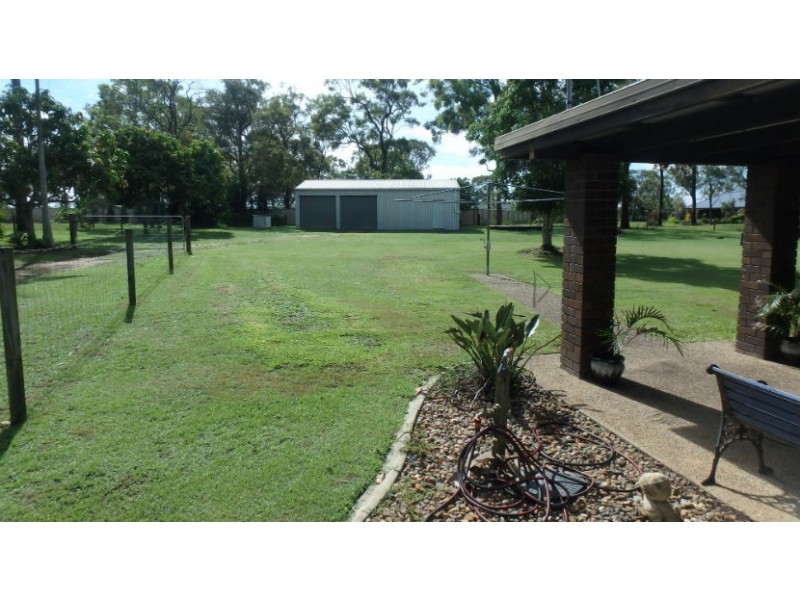 8 Evergreen Dr, Branyan QLD 4670