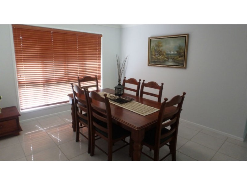 8 Evergreen Dr, Branyan QLD 4670