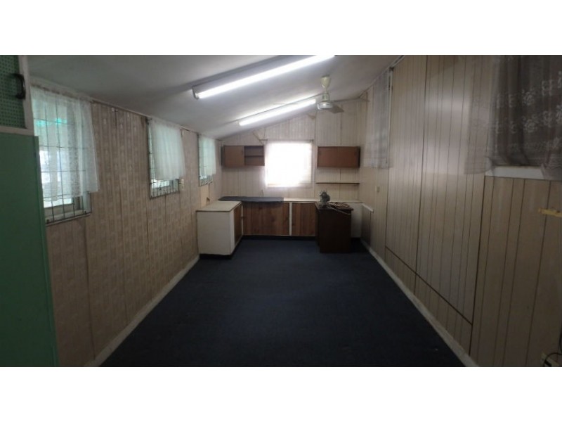 2 Wyllie St, Kepnock QLD 4670