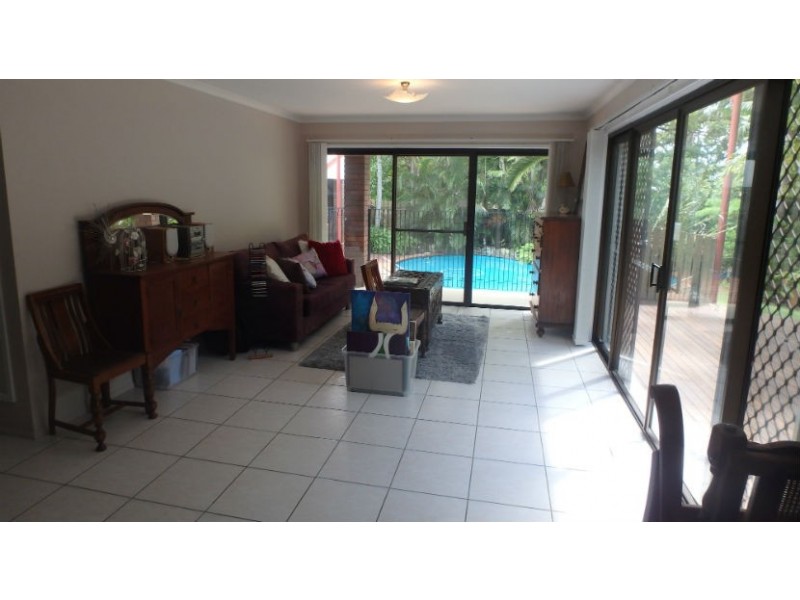 15 Tummon St, Walkervale QLD 4670