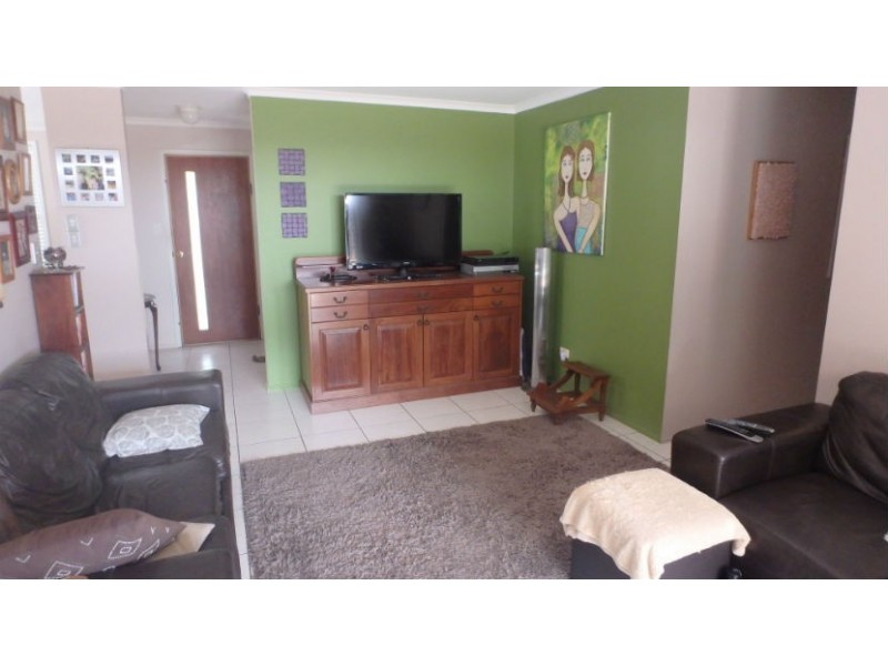 15 Tummon St, Walkervale QLD 4670