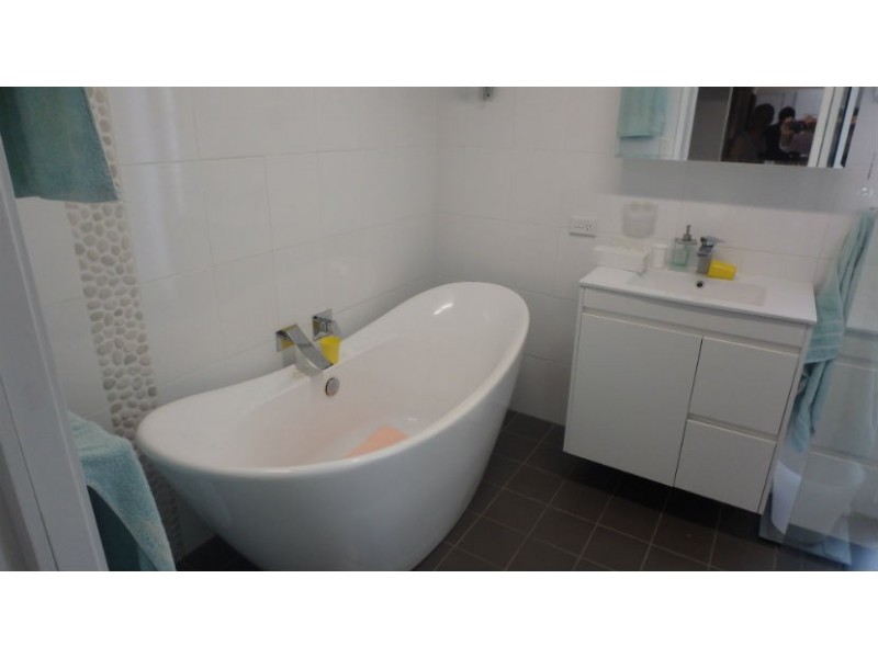 15 Tummon St, Walkervale QLD 4670