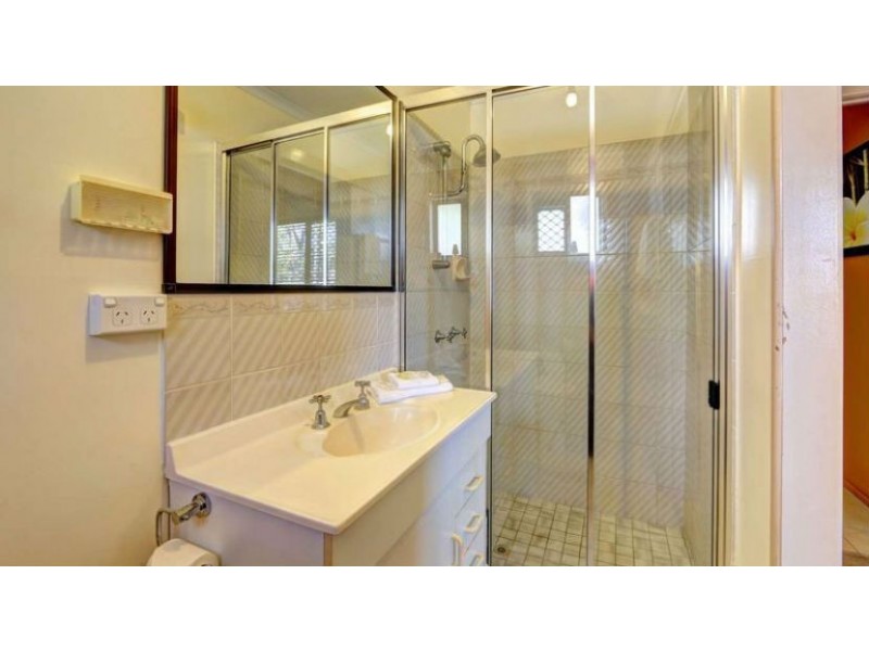 2 Elworthy St, Bargara QLD 4670