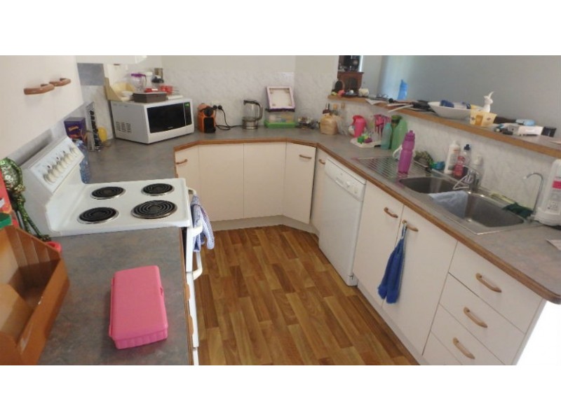 58 Dawson Ave, Thabeban QLD 4670