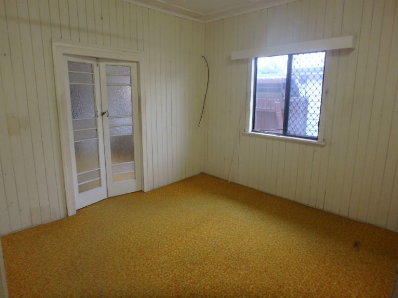 8 Windermere St, Walkervale QLD 4670