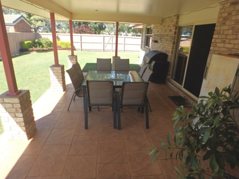 4 Keast Ct, Kepnock QLD 4670
