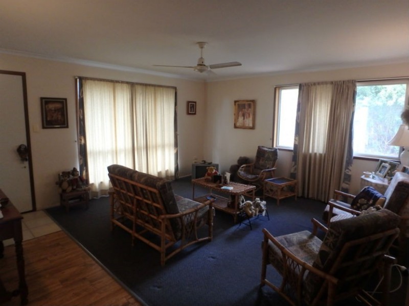 24 East West Ave, Avoca QLD 4670