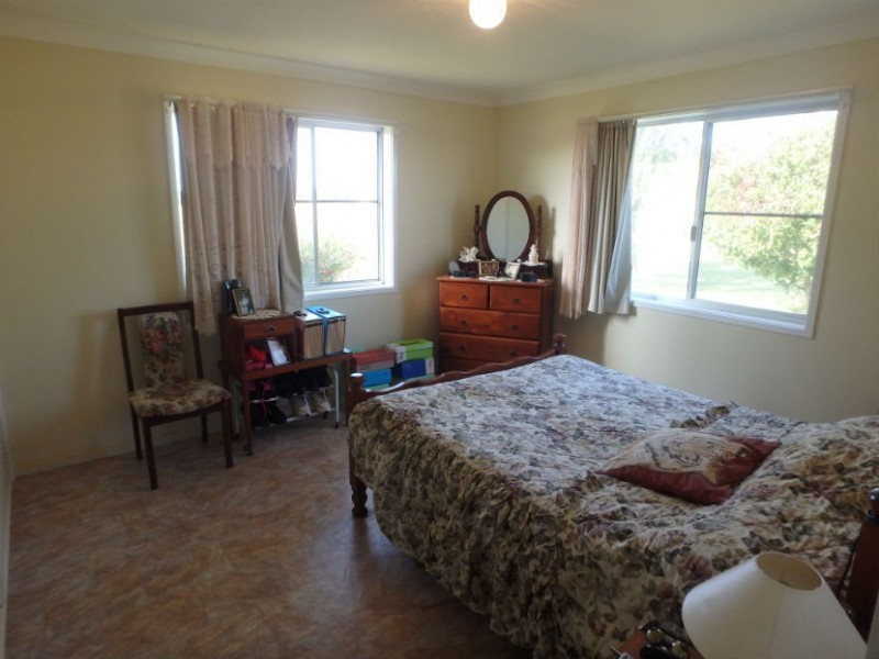 85 Old Gin Gin Rd, Oakwood QLD 4670