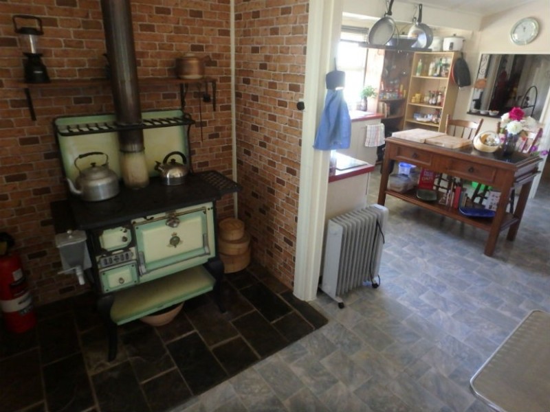 2263 Gin Gin Rd, South Kolan QLD 4670