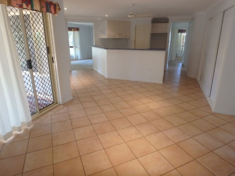 4 Chatswood Ct, Bundaberg East QLD 4670