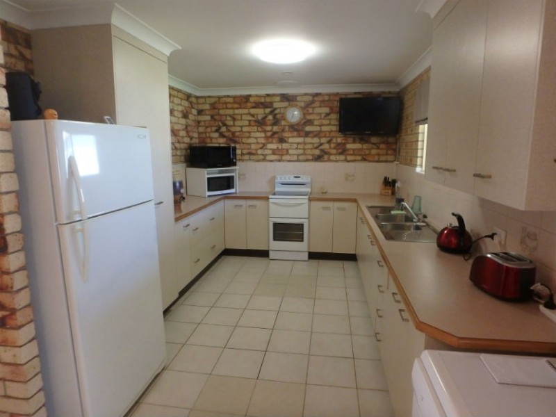 16 Clydesdale Avenue, Branyan QLD 4670