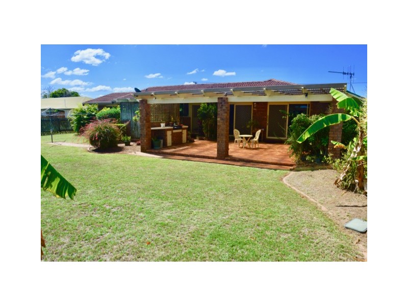 5 Hillvue Cres, Avoca QLD 4670