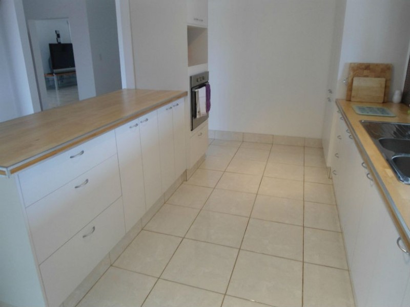 5 Bryde Plc, Thabeban QLD 4670