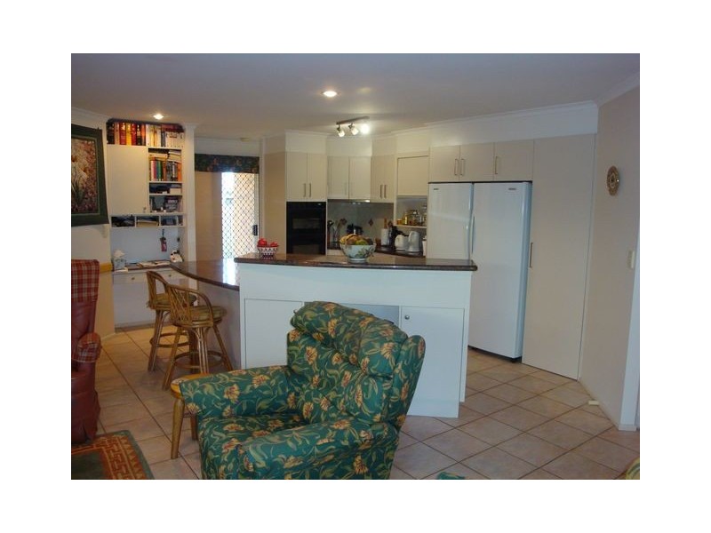 Avenell Heights QLD 4670