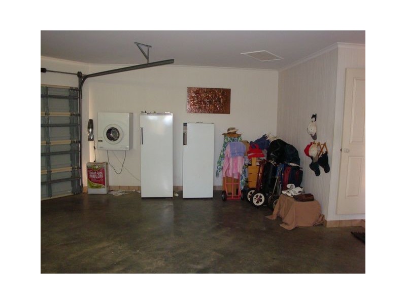 Avenell Heights QLD 4670