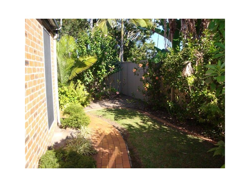 Avenell Heights QLD 4670