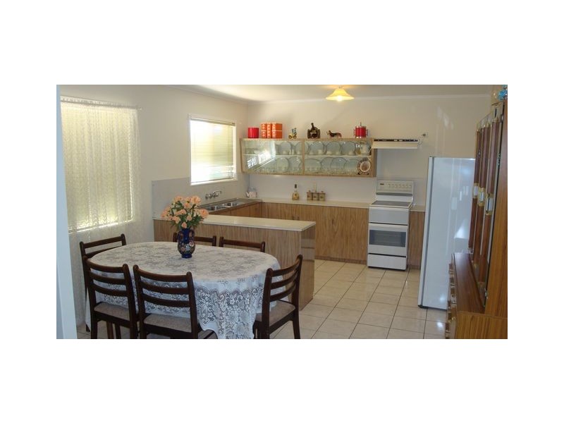 Avenell Heights QLD 4670