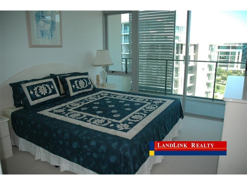 Paradise Point QLD 4216