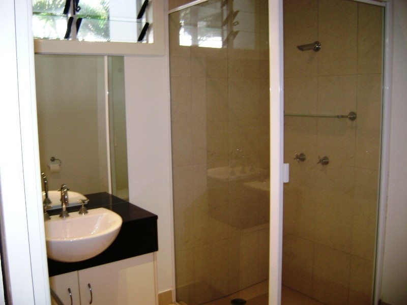 2/15 Amphora Street, Palm Cove QLD 4879