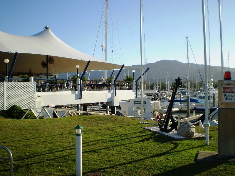 2/77 Sims Esplanade, Yorkeys Knob QLD 4878