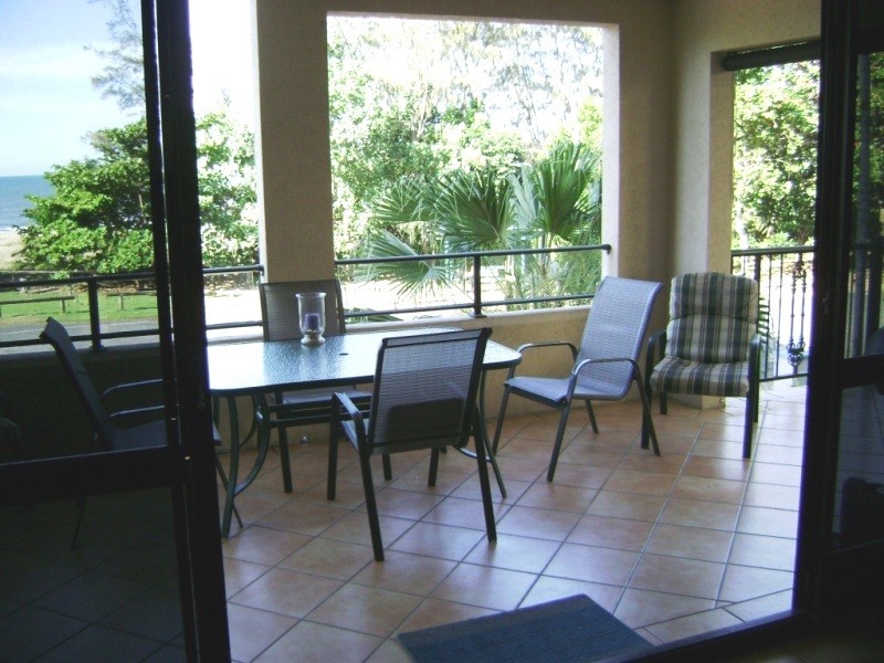 4/77 Sims Esplanade, Yorkeys Knob QLD 4878