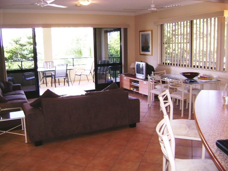 4/77 Sims Esplanade, Yorkeys Knob QLD 4878