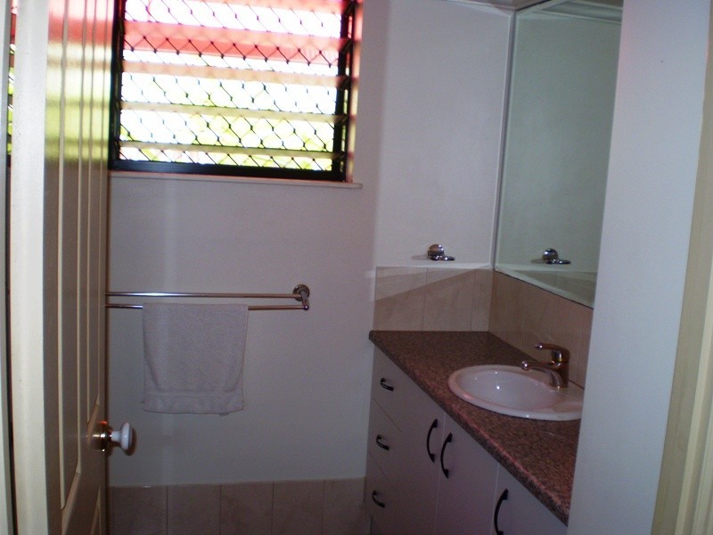 4/77 Sims Esplanade, Yorkeys Knob QLD 4878