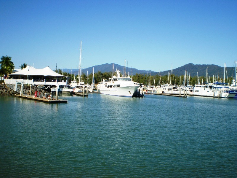 4/77 Sims Esplanade, Yorkeys Knob QLD 4878