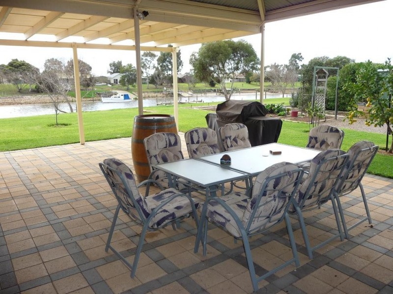 11 Seymour Drive, Wellington East SA 5259