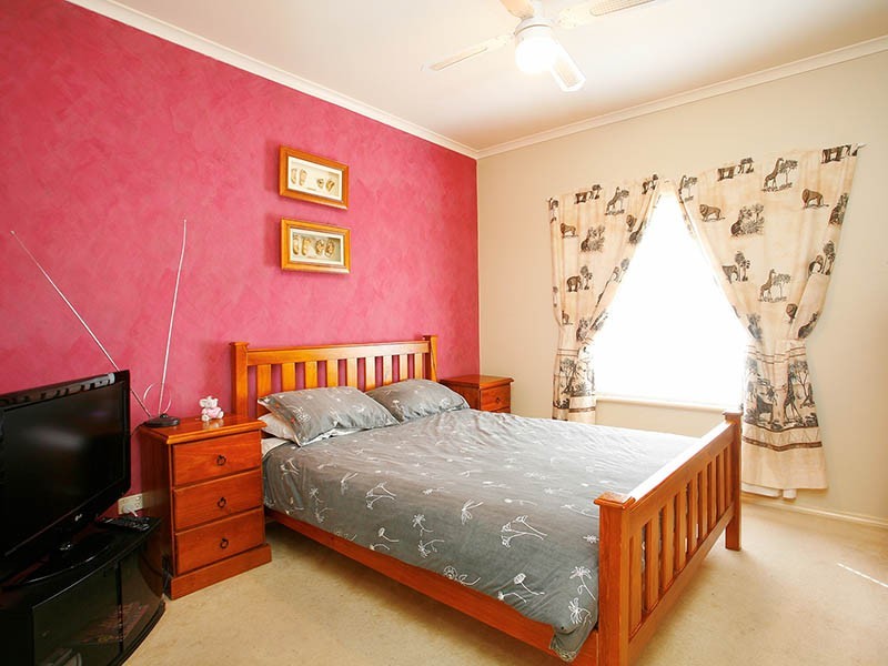 18 Bluewren Circuit, Mawson Lakes SA 5095