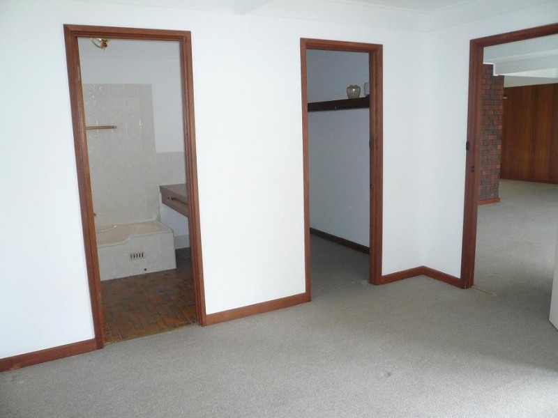 5 Corsair Street, Flagstaff Hill SA 5159