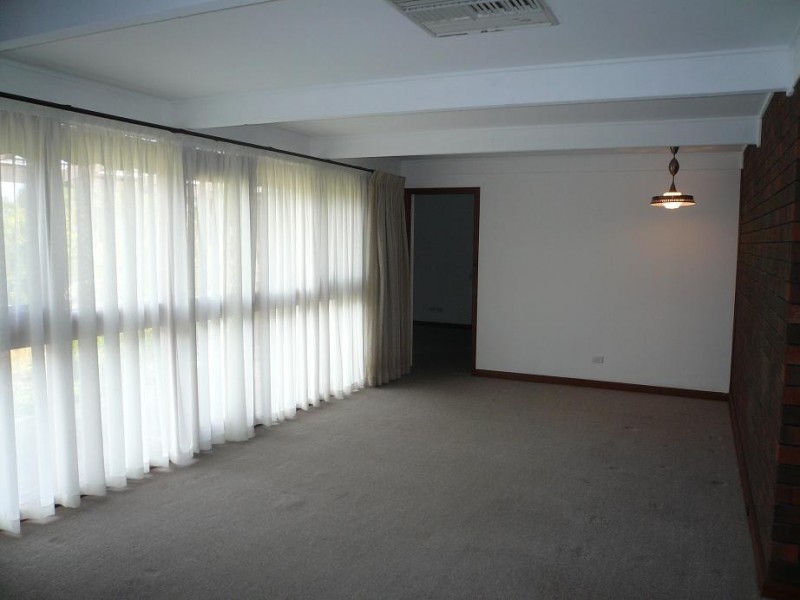 5 Corsair Street, Flagstaff Hill SA 5159