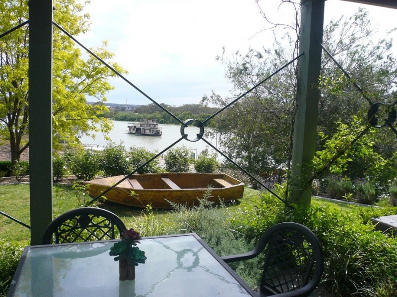 2 Thiele Road, Murray Bridge East SA 5253