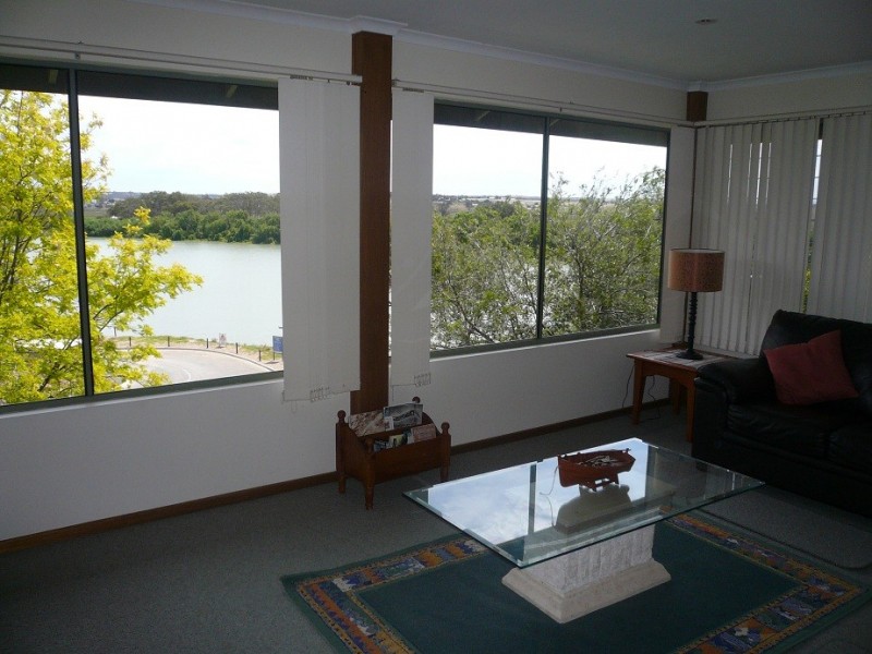 2 Thiele Road, Murray Bridge East SA 5253