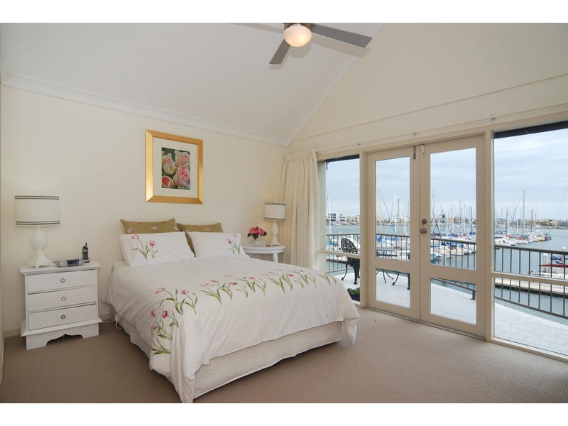 7/12 Arcadia Court, North Haven SA 5018