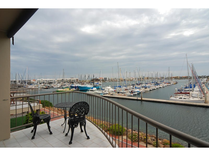 7/12 Arcadia Court, North Haven SA 5018