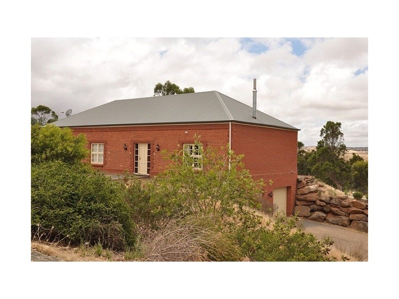 27 Young Road, Kanmantoo SA 5252