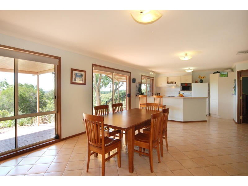 27 The Parkway, Aberfoyle Park SA 5159