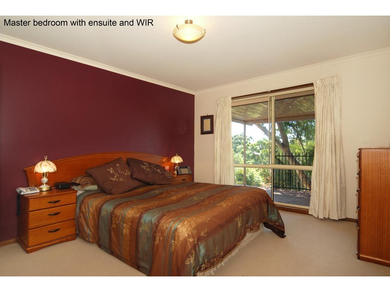 27 The Parkway, Aberfoyle Park SA 5159